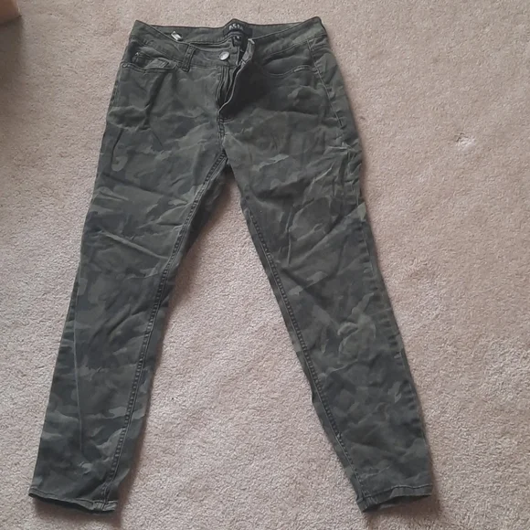 Pants - Picture 1 of 6